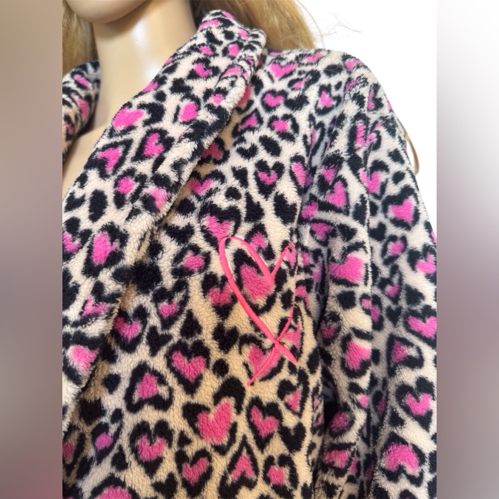 Victoria’s Secret Heart Leopard Print Robe - Picture 4 of 5